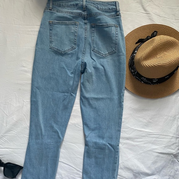 JUSTFAB BRAND NEW straight leg ripped jeans - Picture 5 of 7